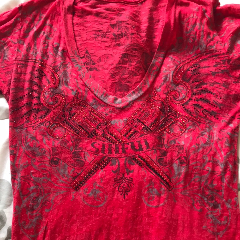 Red top - Picture 2 of 3